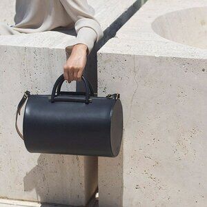 EXCELLENT CONDITION BUILDING BLOCK Large Cylinder Duffle Bag - Navy blue